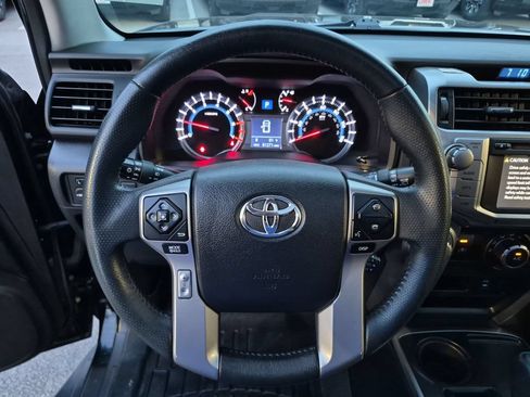 Used 2015 Toyota 4Runner SR5 Premium RWD image 22