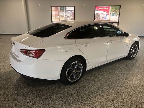 Used 2020 Chevrolet Malibu LT w/ Leather Package FWD image 5