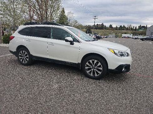 Used 2015 Subaru Outback 2.5i Limited AWD/4WD image 3