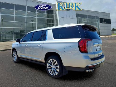 Used 2024 GMC Yukon XL Denali w/ LPO, Illumination Package image 3