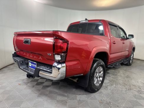Used 2018 Toyota Tacoma SR5 image 6