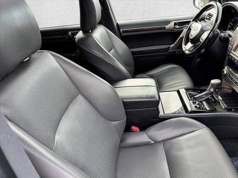 Used 2020 Lexus GX 460 Premium w/ Premium Package AWD/4WD image 19