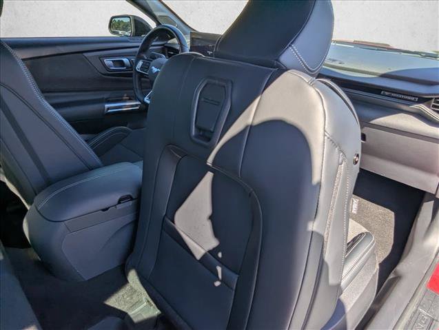 Used 2025 Ford Mustang Coupe RWD image 28