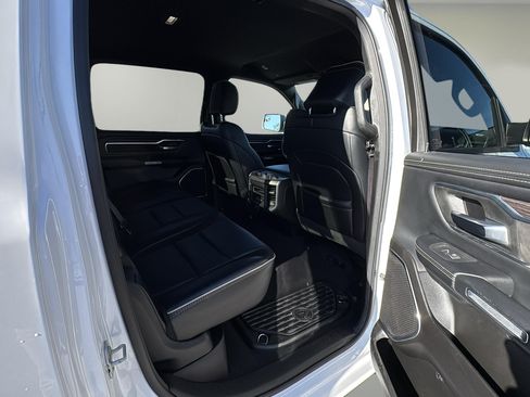Used 2025 RAM 1500 Laramie AWD/4WD image 14