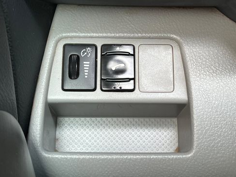 Used 2011 Toyota RAV4 4WD w/ Base L4 Extra Value Pkg image 35