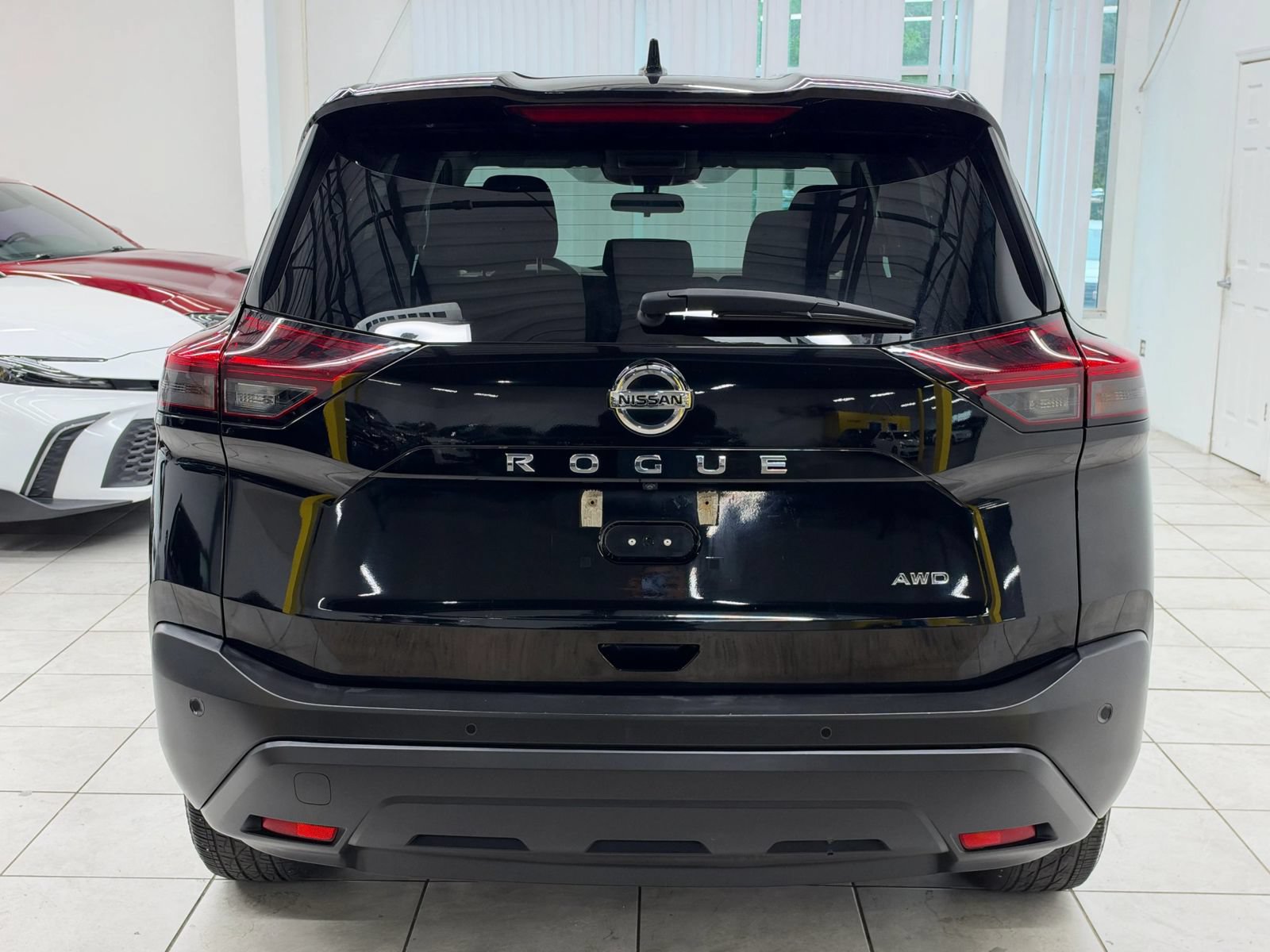Used 2021 Nissan Rogue S AWD/4WD image 8