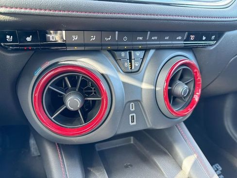 Used 2019 Chevrolet Blazer RS FWD image 19
