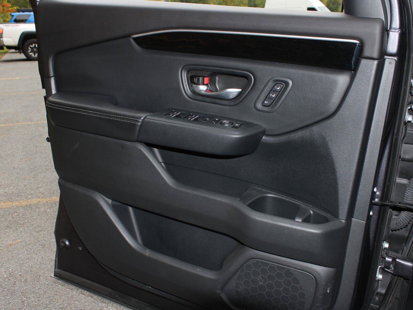 Certified 2024 Honda Pilot Touring image 10