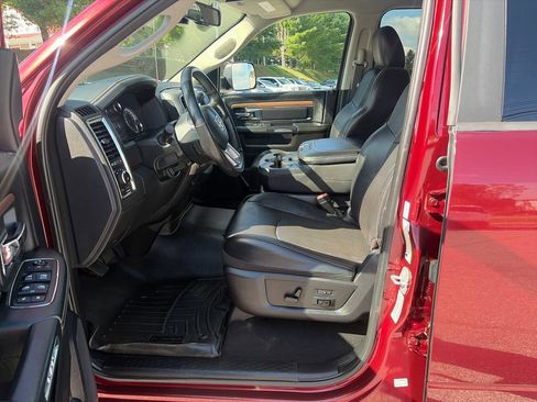 Used 2017 RAM 2500 Laramie w/ Sport Appearance Group AWD/4WD image 10