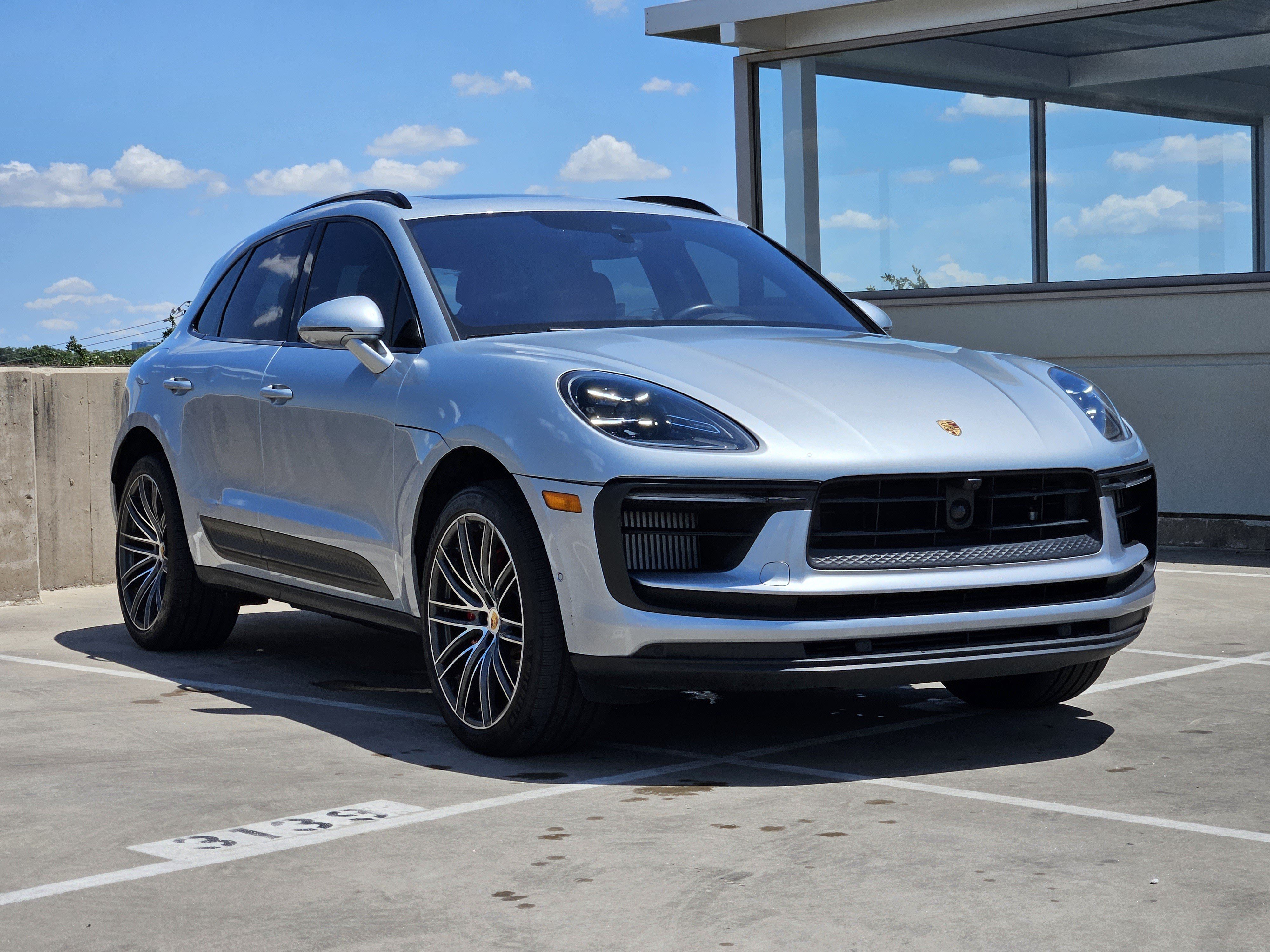 Certified 2024 Porsche Macan S AWD/4WD image 10