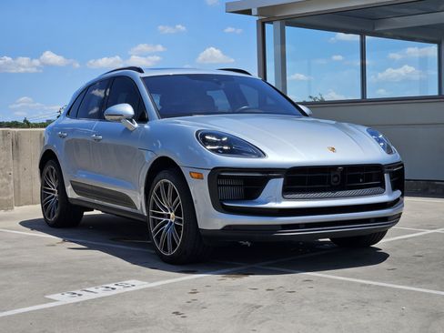 Certified 2024 Porsche Macan S AWD/4WD image 10