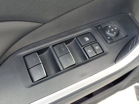 Used 2025 Toyota RAV4 XLE image 14