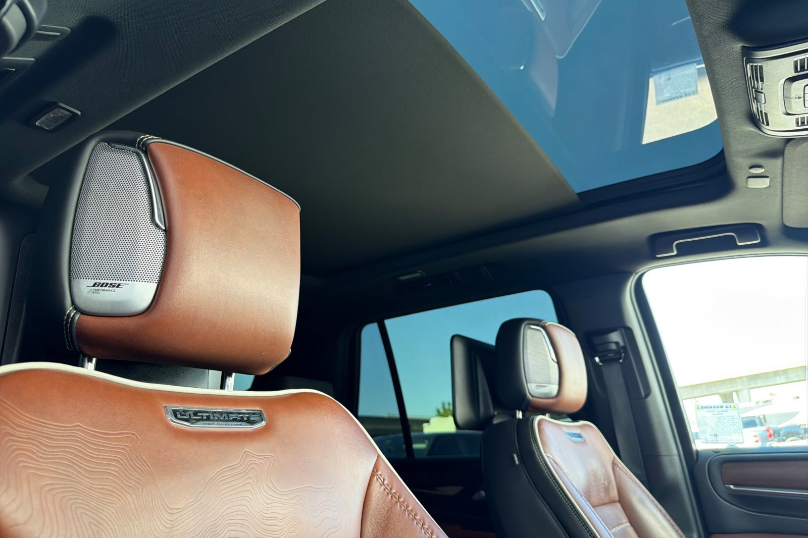 Used 2024 GMC Yukon Denali Ultimate AWD/4WD image 18