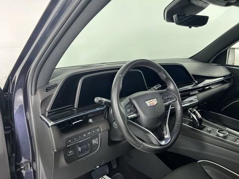Certified 2022 Cadillac Escalade Sport w/ Touring Package AWD/4WD image 10