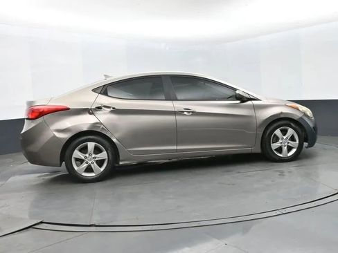 Used 2012 Hyundai Elantra GLS w/ Preferred Pkg 3 FWD image 4