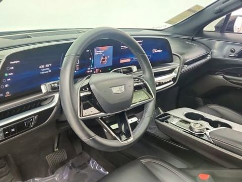 Used 2024 Cadillac Lyriq Tech image 19