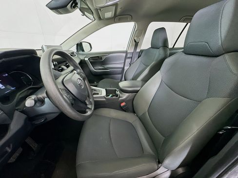 Used 2024 Toyota RAV4 LE image 13
