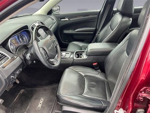 Used 2017 Chrysler 300 C w/ Safetytec Plus Group image 10