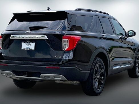 Used 2023 Ford Explorer XLT w/ Equipment Group 202A AWD/4WD image 13