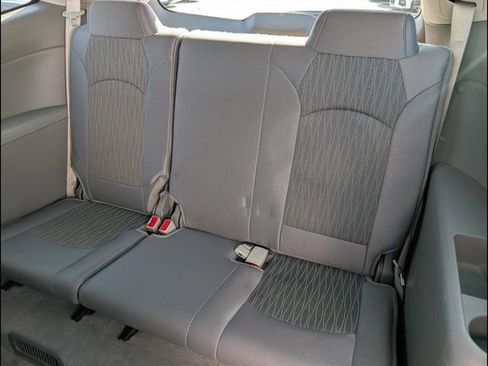 Used 2015 Chevrolet Traverse LS FWD image 11