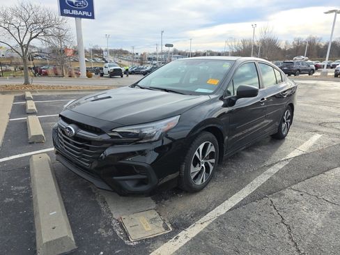 Used 2024 Subaru Legacy image 1