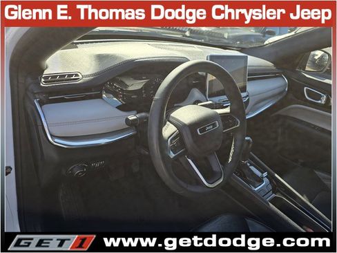 Certified 2023 Jeep Compass Limited image 13