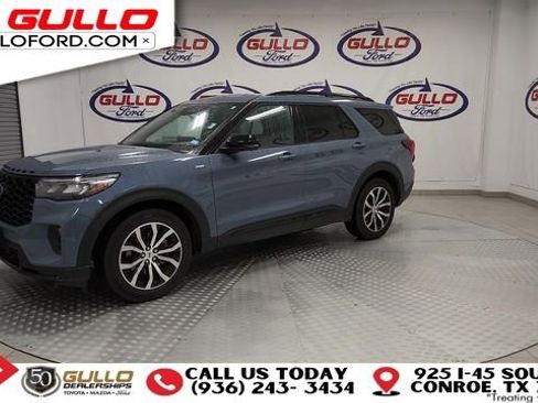 Used 2025 Ford Explorer ST-Line image 4