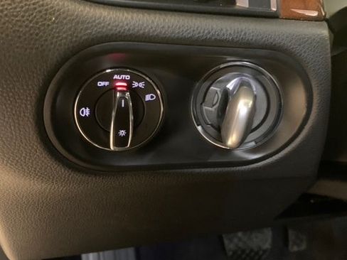Used 2022 Porsche Macan S AWD/4WD image 24