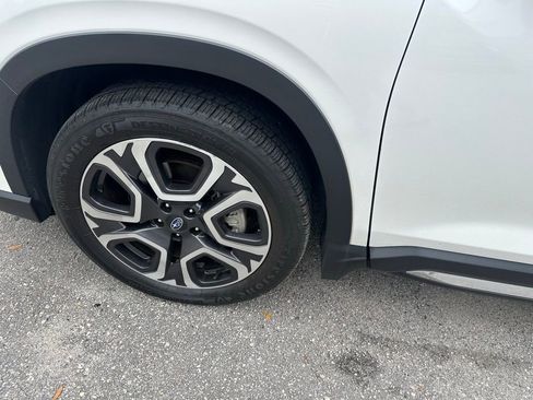 Used 2023 Subaru Ascent Limited image 12