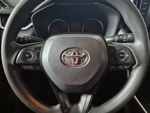 Certified 2020 Toyota RAV4 LE FWD image 17