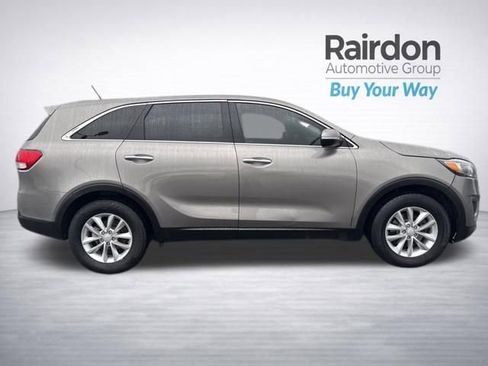 Used 2018 Kia Sorento L FWD image 6