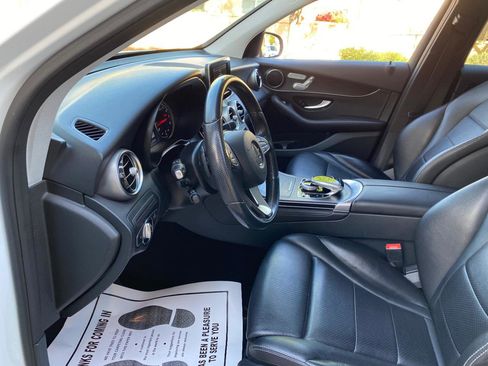 Used 2016 Mercedes-Benz GLC 300 w/ Premium Package image 31