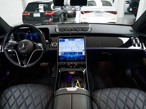 Used 2023 Mercedes-Benz S 580 S 580 image 9