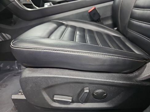 Used 2024 Ford Edge SEL image 27