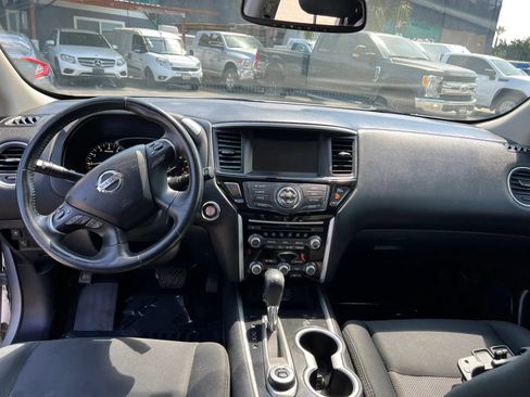 Used 2019 Nissan Pathfinder SV w/ Cargo Package AWD/4WD image 23