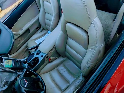 Used 2005 Chevrolet Corvette Convertible w/ Preferred Equipment Group image 17