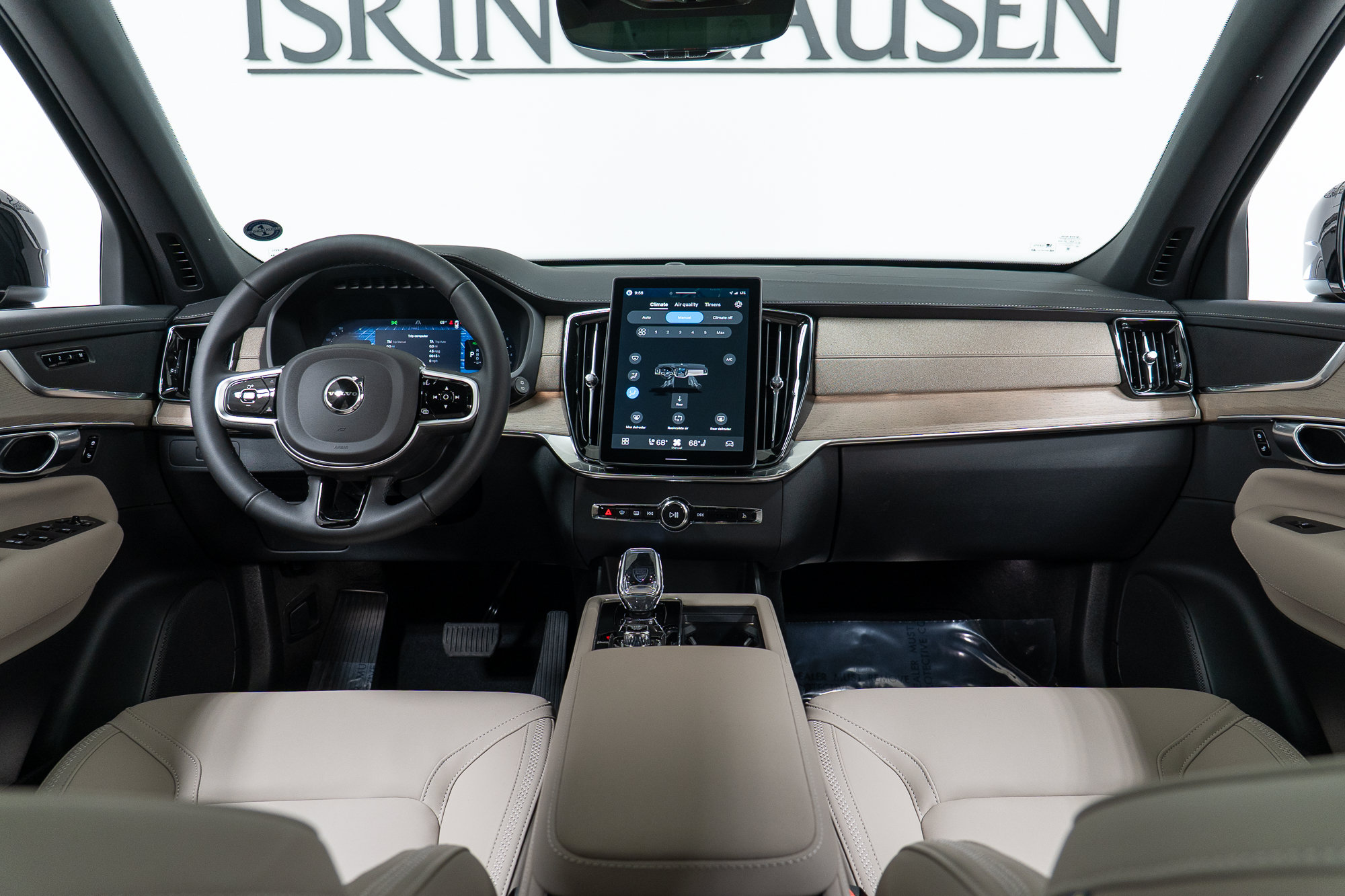 New 2026 Volvo XC90 T8 Plus w/ Protection Package AWD/4WD image 15