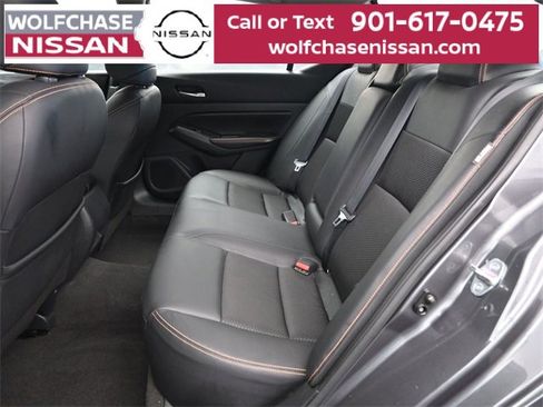 Used 2021 Nissan Altima 2.5 SR w/ SR Premium Package image 14