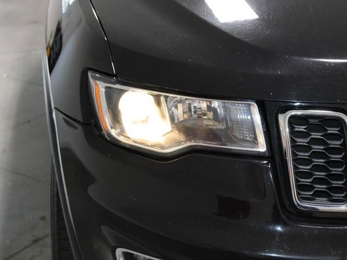 Used 2020 Jeep Grand Cherokee Limited w/ Luxury Group II image 52