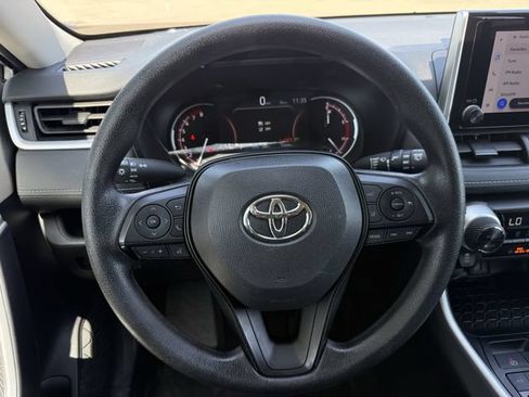 Used 2025 Toyota RAV4 XLE FWD image 13