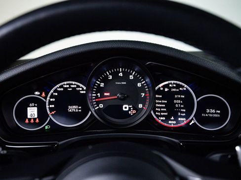 Certified 2023 Porsche Panamera image 15