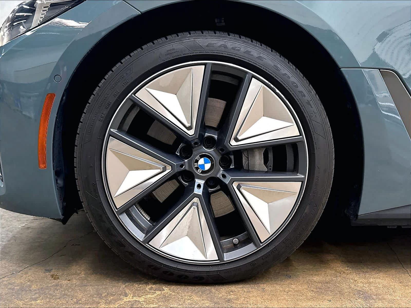Used 2025 BMW i4 eDrive40 w/ Premium Package RWD image 12