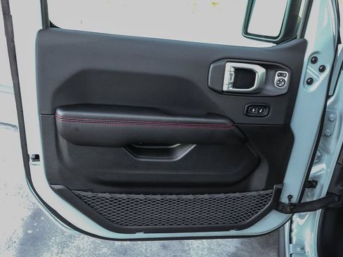 New 2026 Jeep Wrangler Unlimited Rubicon AWD/4WD image 24