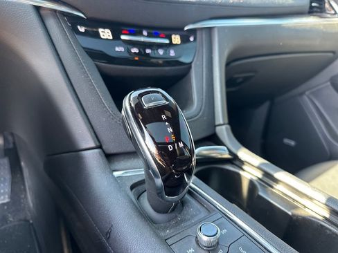Used 2024 Cadillac XT6 Luxury image 18