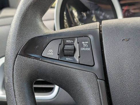 Used 2017 Chevrolet Equinox LS FWD image 17