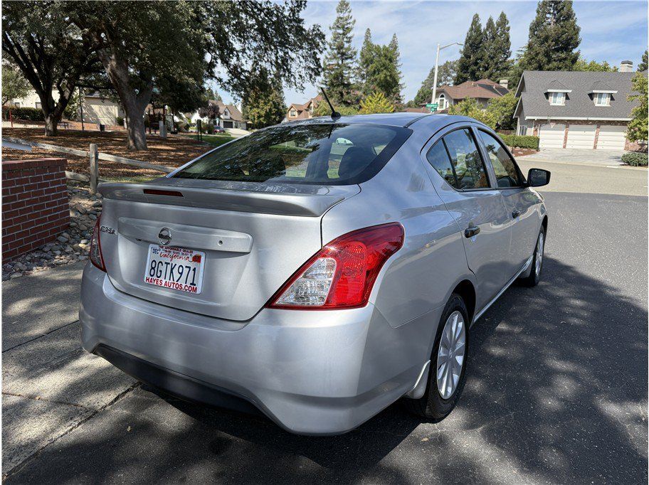 Used 2019 Nissan Versa S Plus FWD image 5
