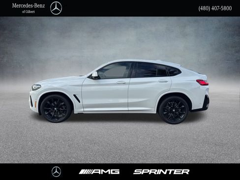 Used 2025 BMW X4 xDrive30i w/ Premium Package image 2