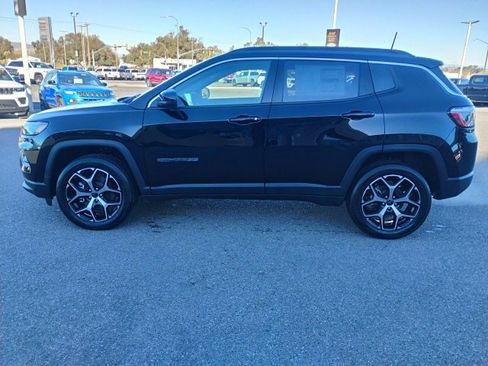 New 2026 Jeep Compass Limited image 4