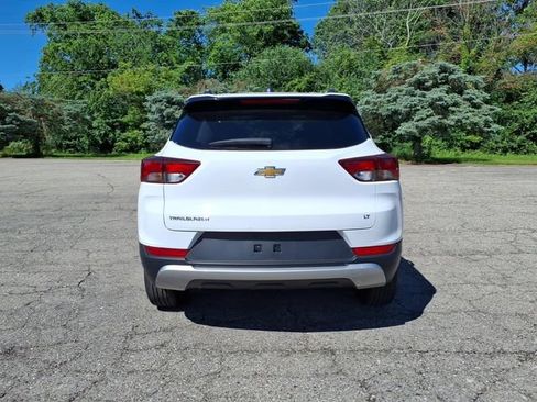 Used 2023 Chevrolet TrailBlazer LT w/ Convenience Package FWD image 6