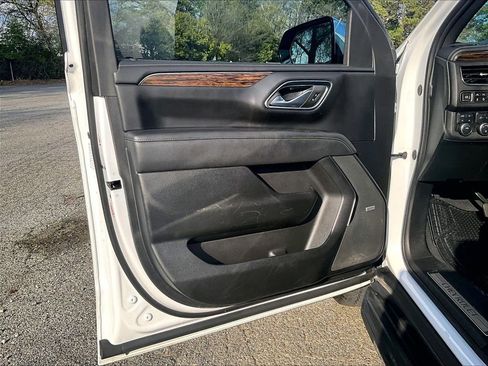 Certified 2023 Chevrolet Suburban Premier image 21